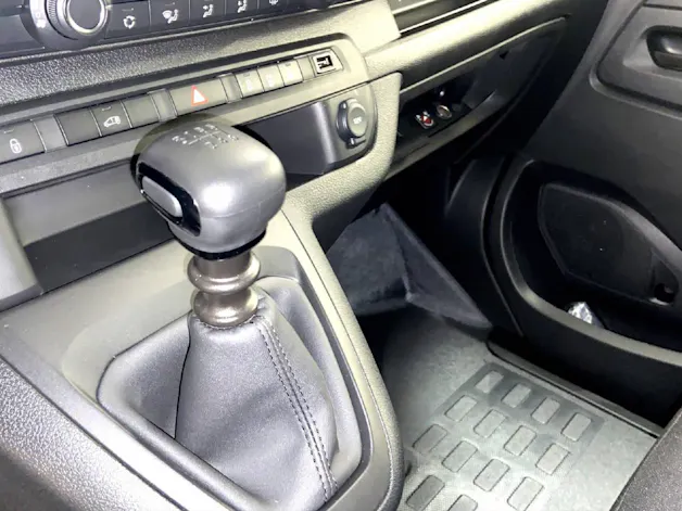 Peugeot Expert Kaw. Standard 1.5 BlueHDi 120