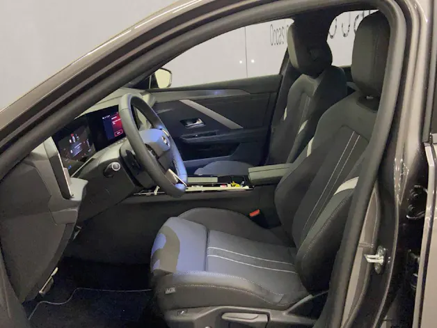 Opel Astra Sports Tourer 1.6 T PHEV Swiss Plus