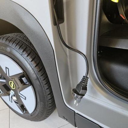 Vehicle image 14 Vehicle image 14