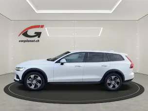Volvo V60 Cross Country 2.0 B4 Plus AWD