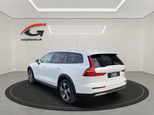 Volvo V60 Cross Country 2.0 B4 Plus AWD