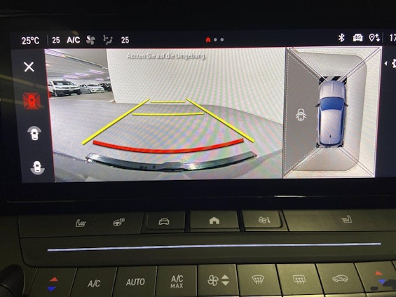 Vehicle image 6 Vehicle image 6