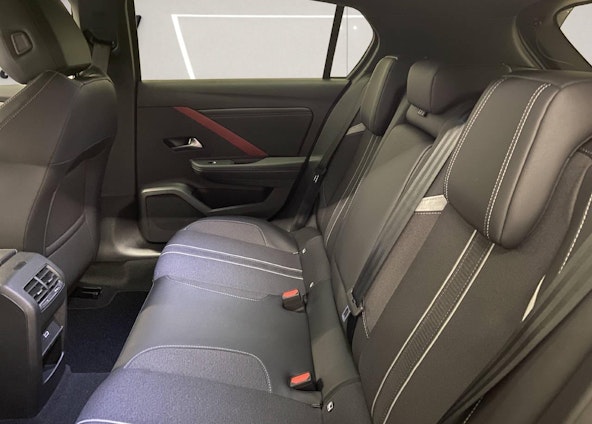 Vehicle image 9 Vehicle image 9