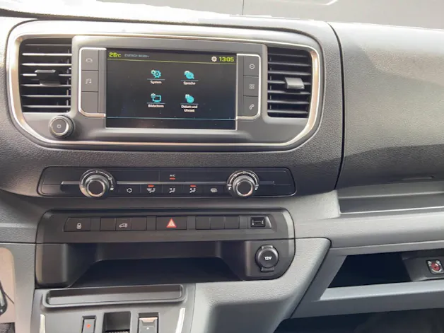Peugeot e-Expert Kaw. 75 kWh 136 Premium