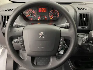 Peugeot Boxer DKab.-Pick-Up 335 L3 2.2 BlueHDi 165
