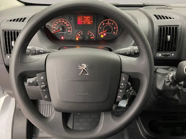 Peugeot Boxer DKab.-Pick-Up 335 L3 2.2 BlueHDi 165