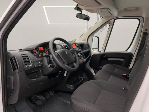 Peugeot Boxer DKab.-Pick-Up 335 L3 2.2 BlueHDi 165