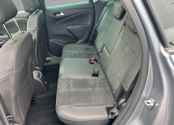 Vehicle image 14 Vehicle image 14