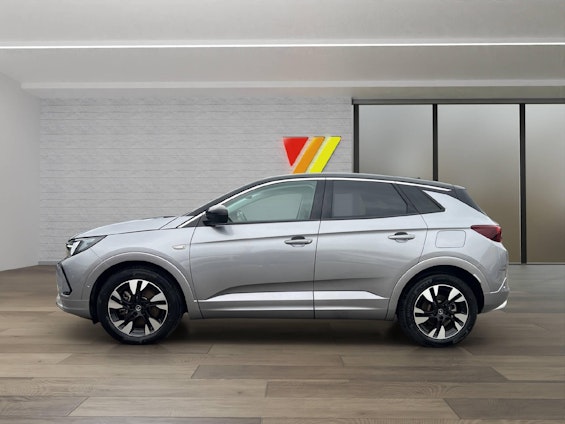 Vehicle image 5 Vehicle image 5