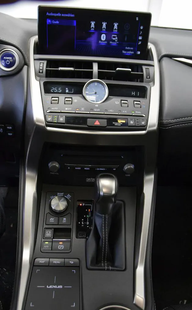 Lexus NX 300h Excellence