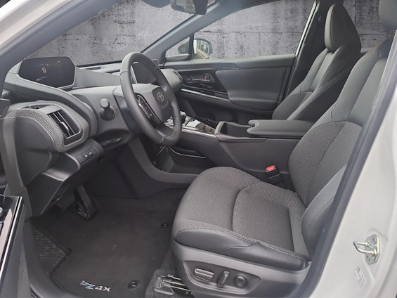 Vehicle image 2 Vehicle image 2