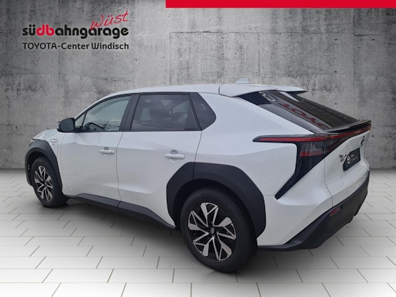 Vehicle image 10 Vehicle image 10