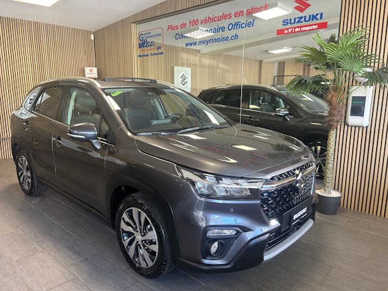 First vehicle image