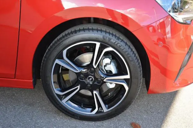 Opel Corsa 1.2 TP Elegance