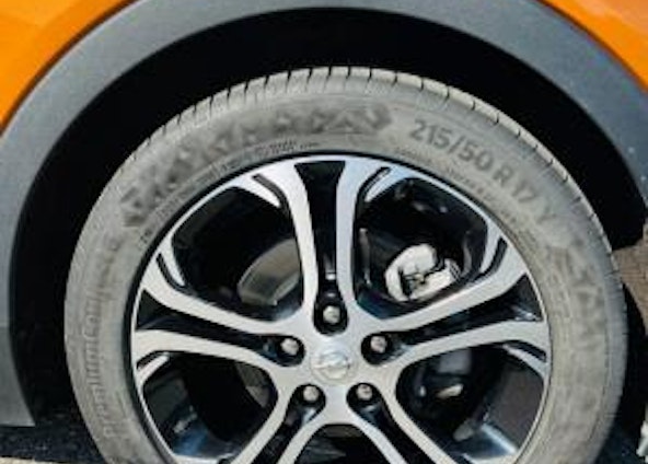 Vehicle image 4 Vehicle image 4