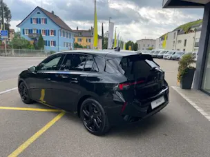 Opel Astra 1.2i Swiss Plus A