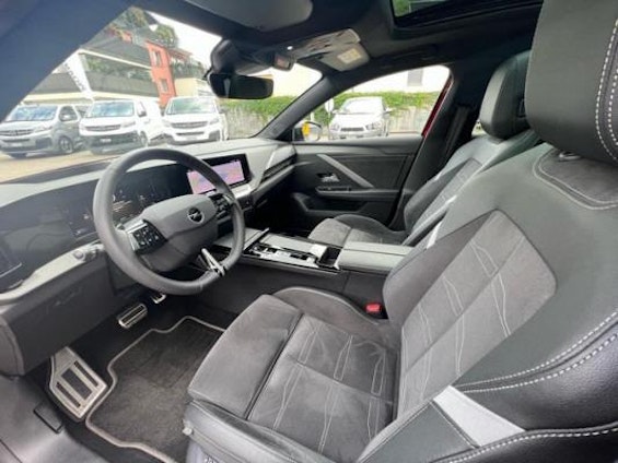 Vehicle image 5 Vehicle image 5