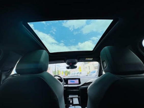 Vehicle image 7 Vehicle image 7