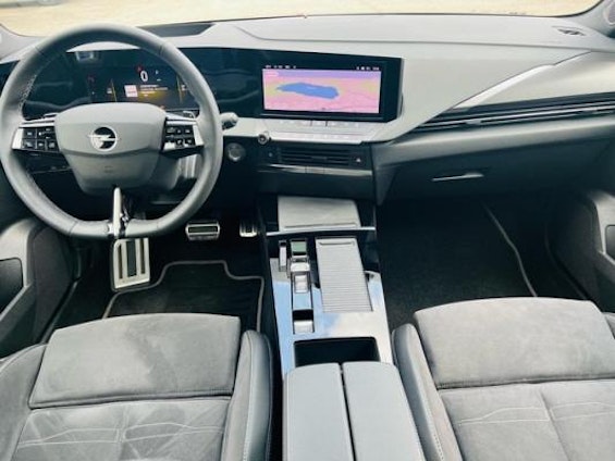 Vehicle image 6 Vehicle image 6