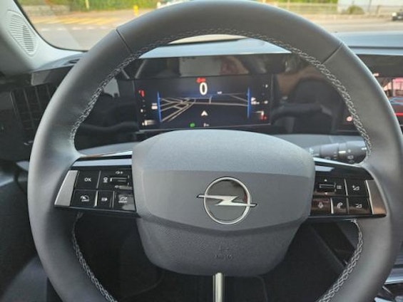 Vehicle image 8 Vehicle image 8