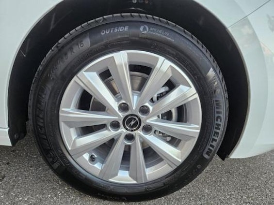 Vehicle image 5 Vehicle image 5