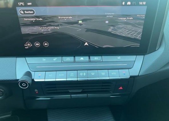 Vehicle image 9 Vehicle image 9