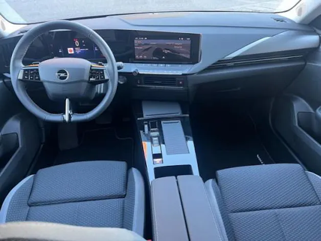 Opel Astra 1.2i Turbo Swiss A