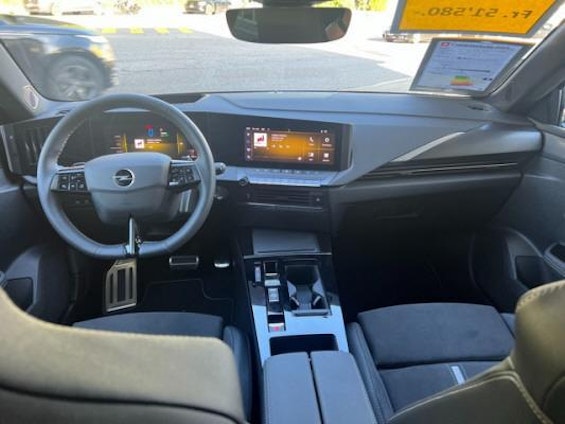 Vehicle image 8 Vehicle image 8