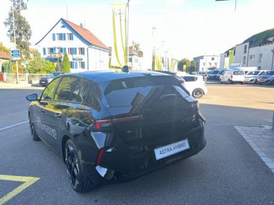 Vehicle image 4 Vehicle image 4