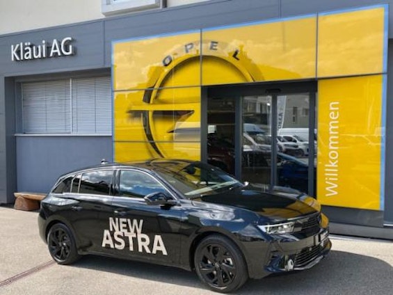 First vehicle image First vehicle image