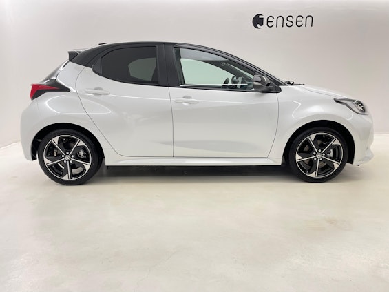 Vehicle image 2 Vehicle image 2