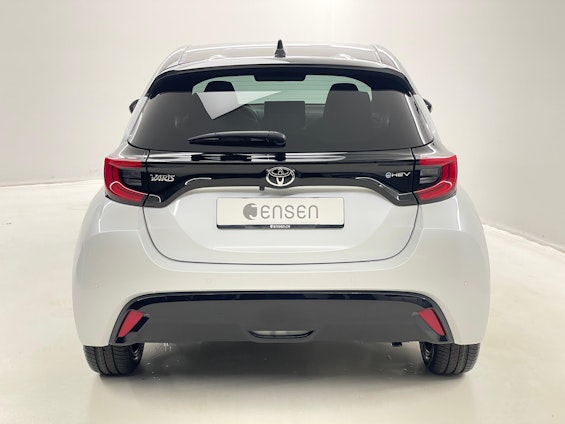 Vehicle image 3 Vehicle image 3