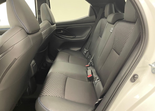 Vehicle image 9 Vehicle image 9