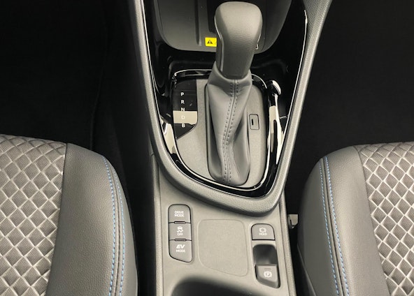 Vehicle image 14 Vehicle image 14