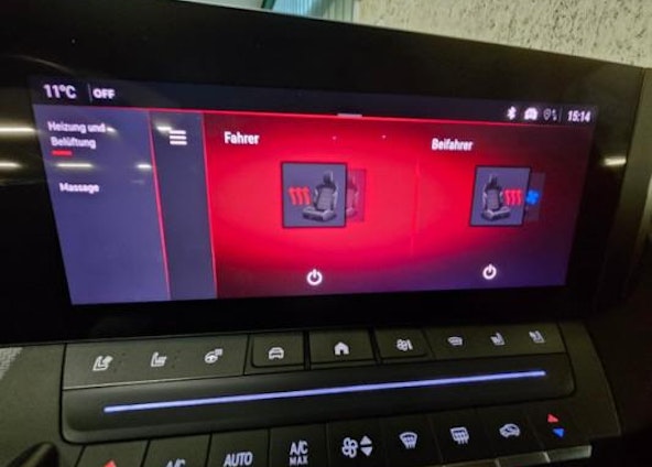 Vehicle image 12 Vehicle image 12