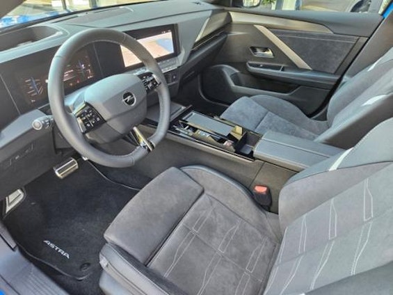 Vehicle image 8 Vehicle image 8