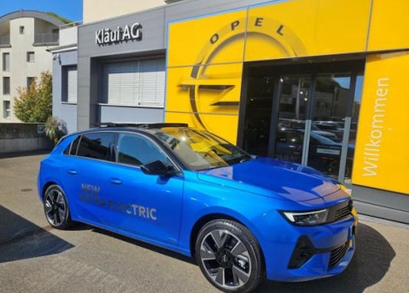 First vehicle image First vehicle image