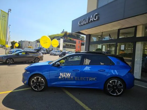 Opel Astra 54kWh Swiss +