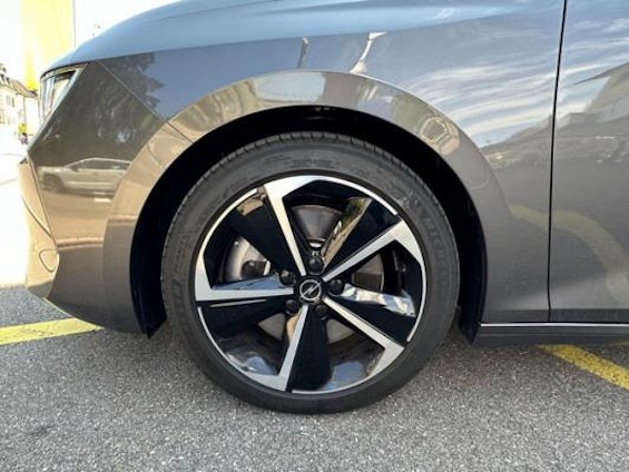 Vehicle image 5 Vehicle image 5