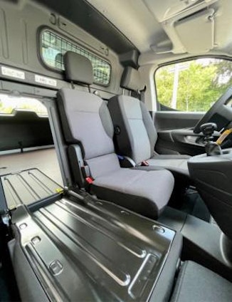 Vehicle image 8 Vehicle image 8