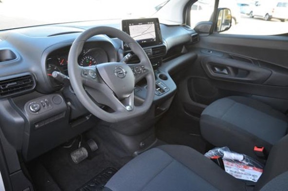 Vehicle image 7 Vehicle image 7