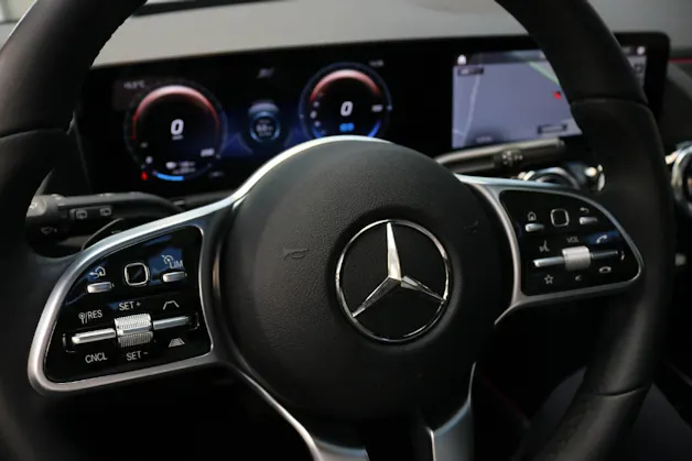Mercedes-Benz EQA 350 Swiss Star 4Matic