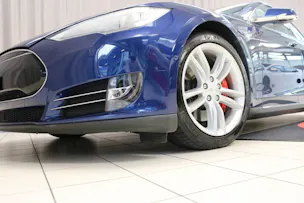 Tesla Model S 85 Performance D 772 PS