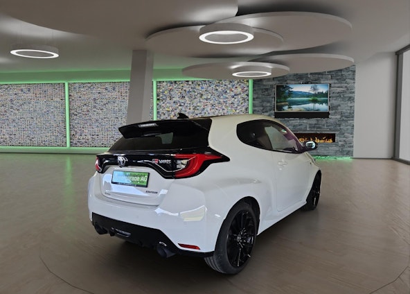 Vehicle image 3 Vehicle image 3