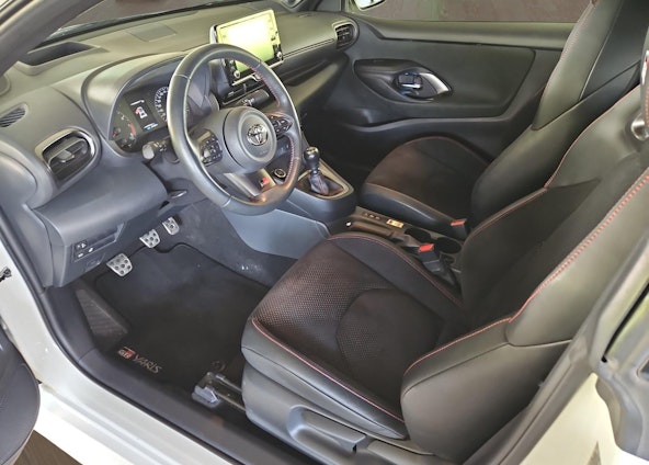 Vehicle image 6 Vehicle image 6