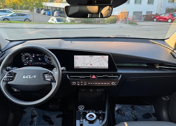 Vehicle image 14 Vehicle image 14