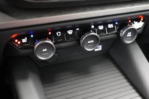 Vehicle image CITROEN C5 X 1.2 PureTech Swiss Edition