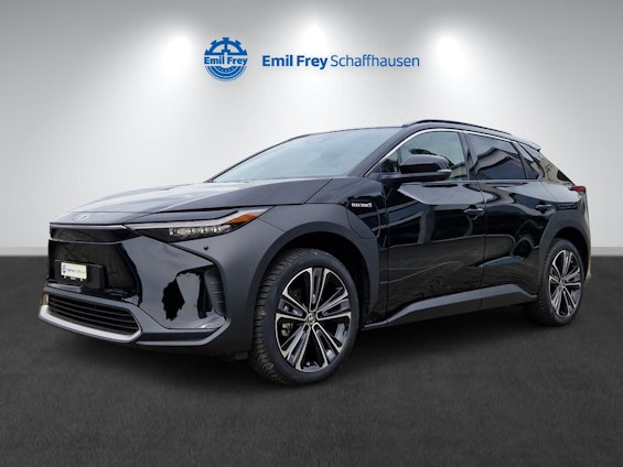 First vehicle image