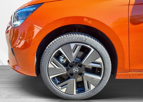 Vehicle image 9 Vehicle image 9