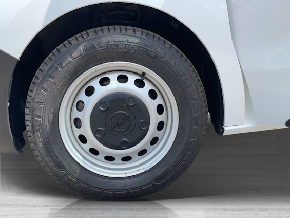 Vehicle image 9 Vehicle image 9